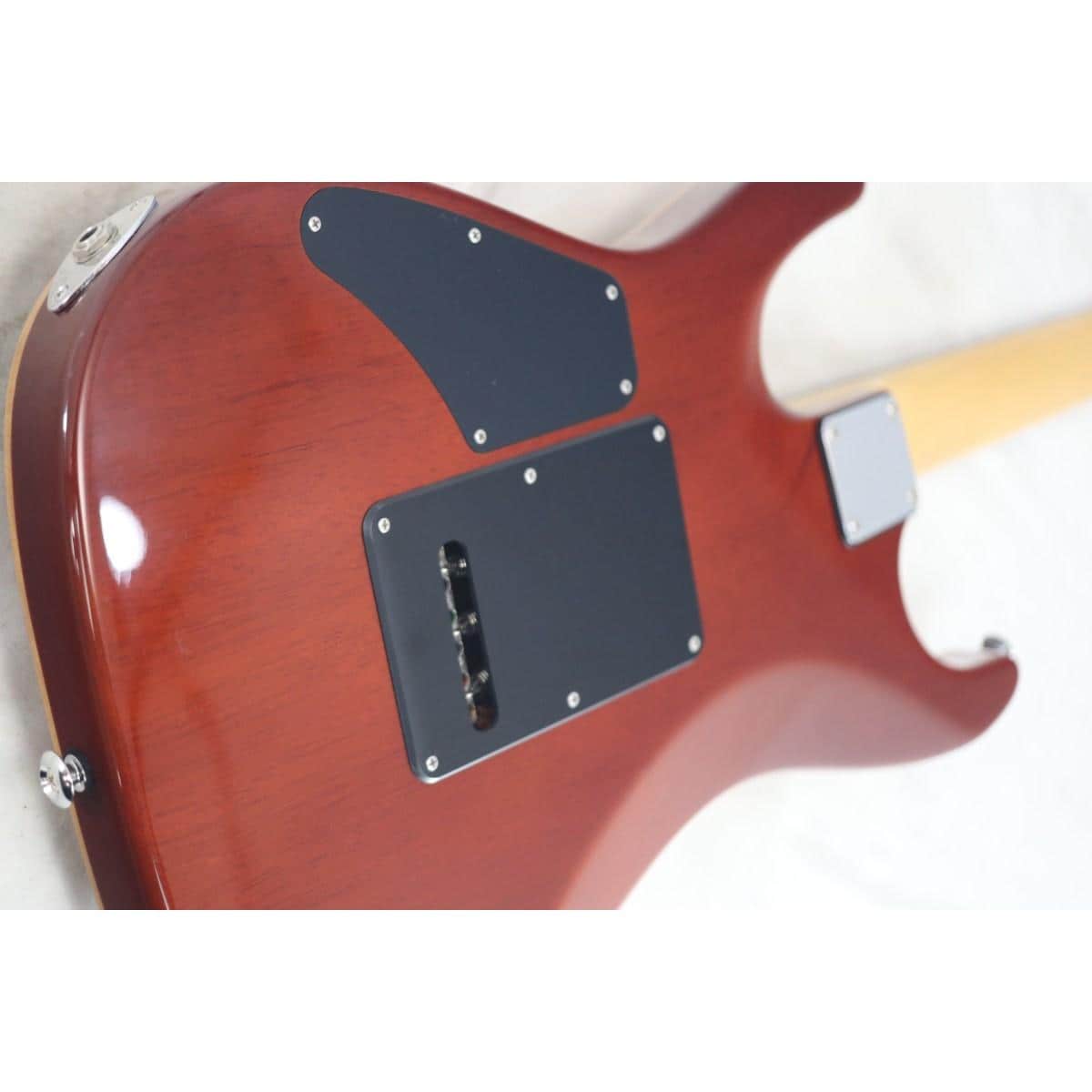ＳＵＨＲ　ＳＴＡＮＤＡＲＤ　ＣＵＲＶＥＤ　ＴＯＰ　ＱＵＩＬＴ