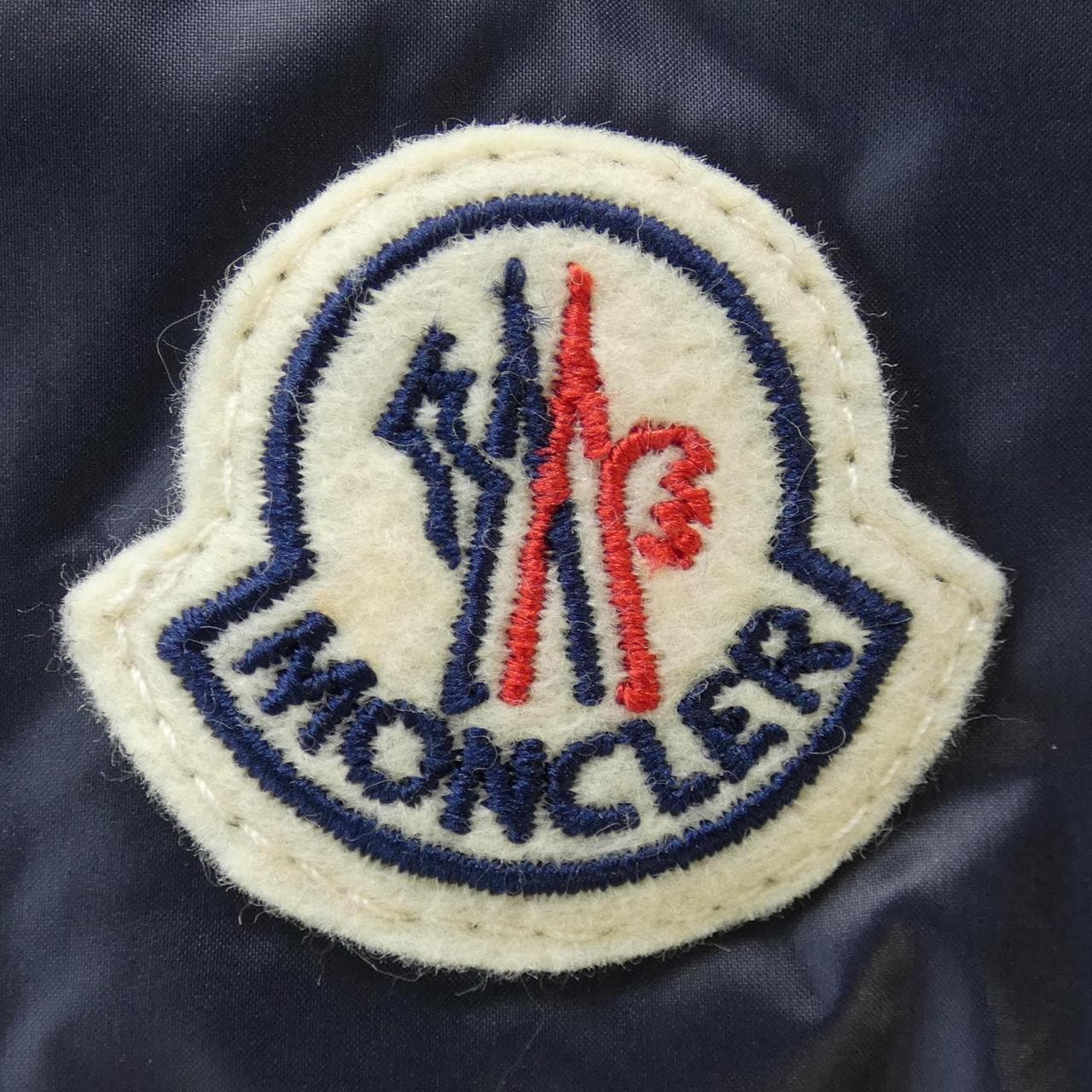 モンクレール MONCLER ダウンジャケット