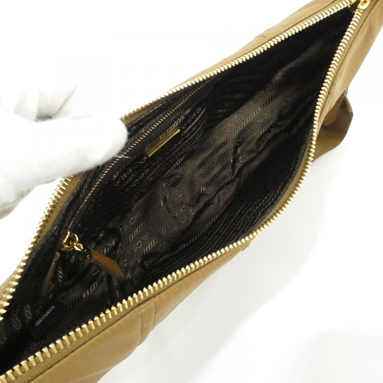 【新品】プラダ 1BH222 ショルダーバッグ