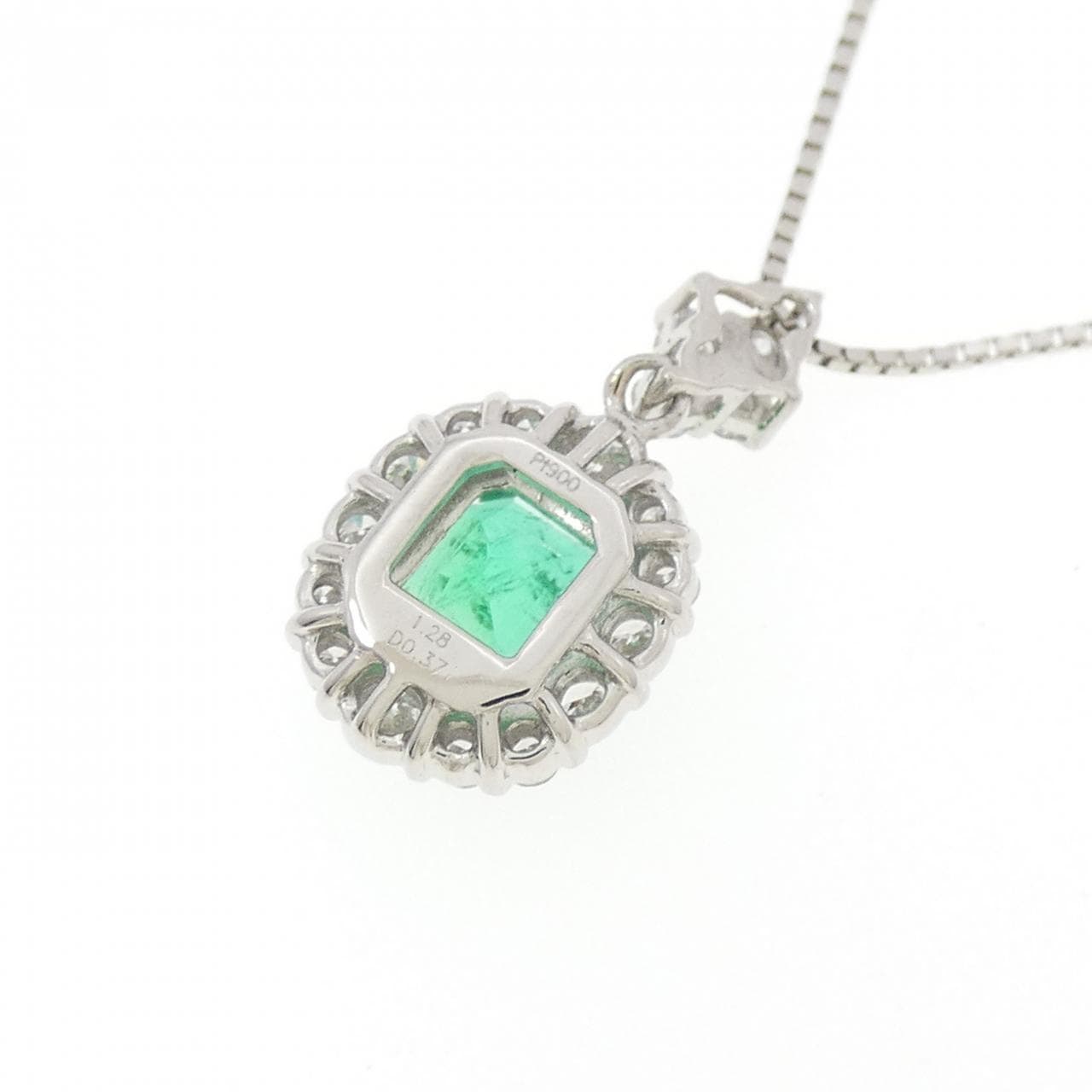 PT900/PT850 エメラルド ネックレス 1.28CT