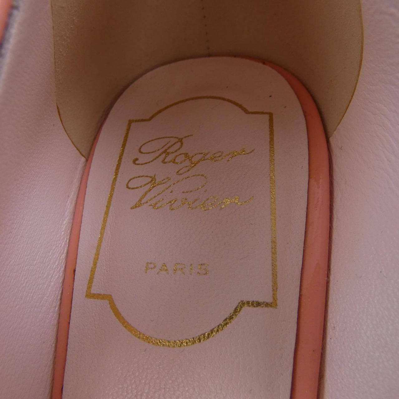 ロジェヴィヴィエ ROGER VIVIER パンプス