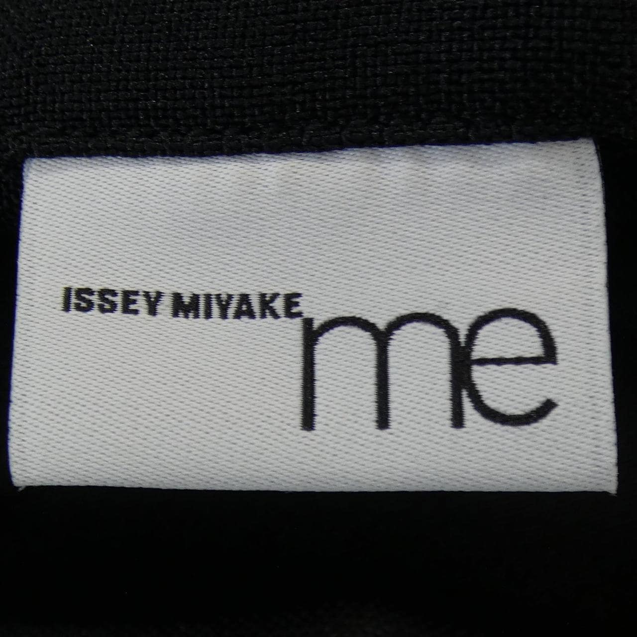 ミーイッセイミヤケ me ISSEY MIYAKE MI11FF401 パンツ