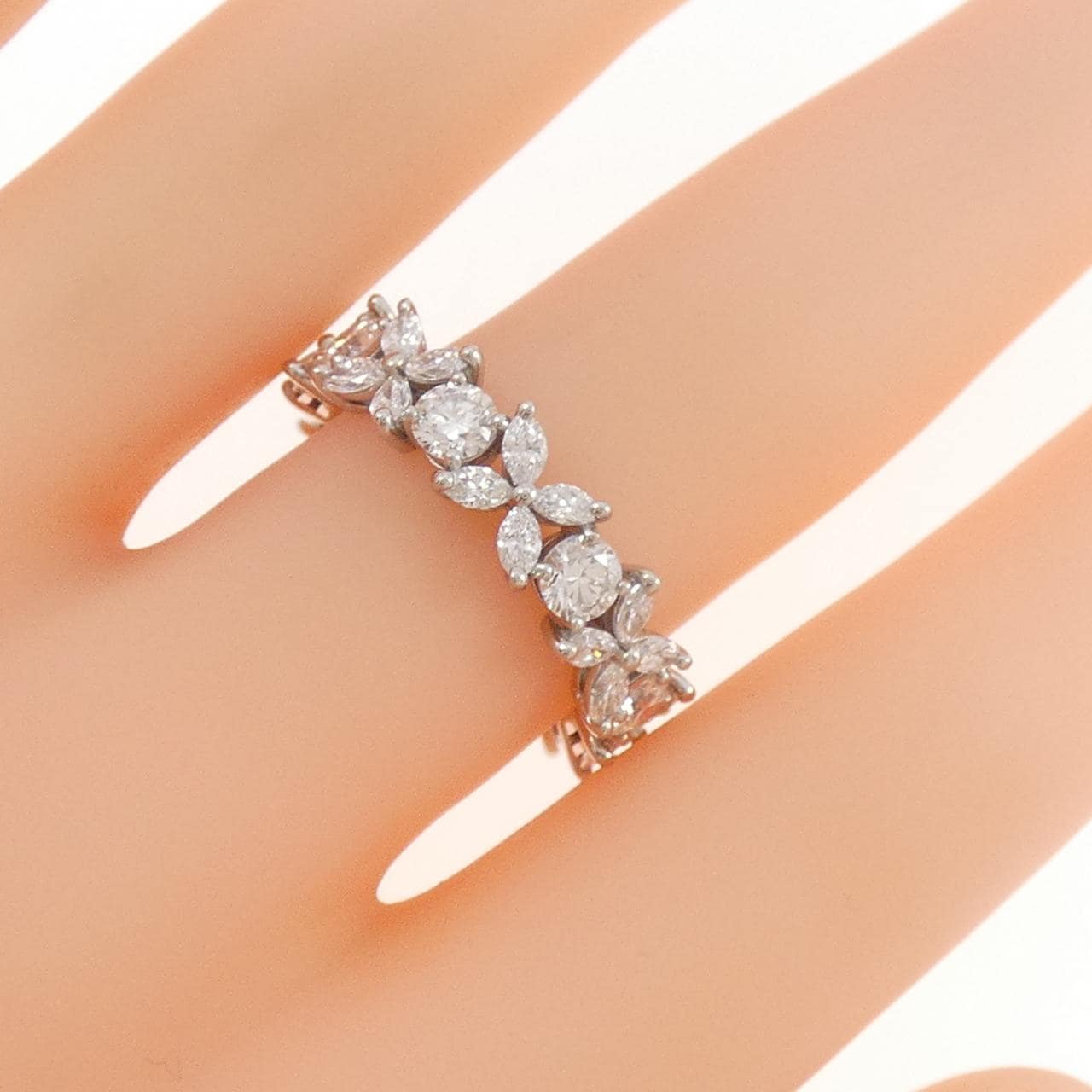 ティファニー ビクトリア オルタネーティング リング