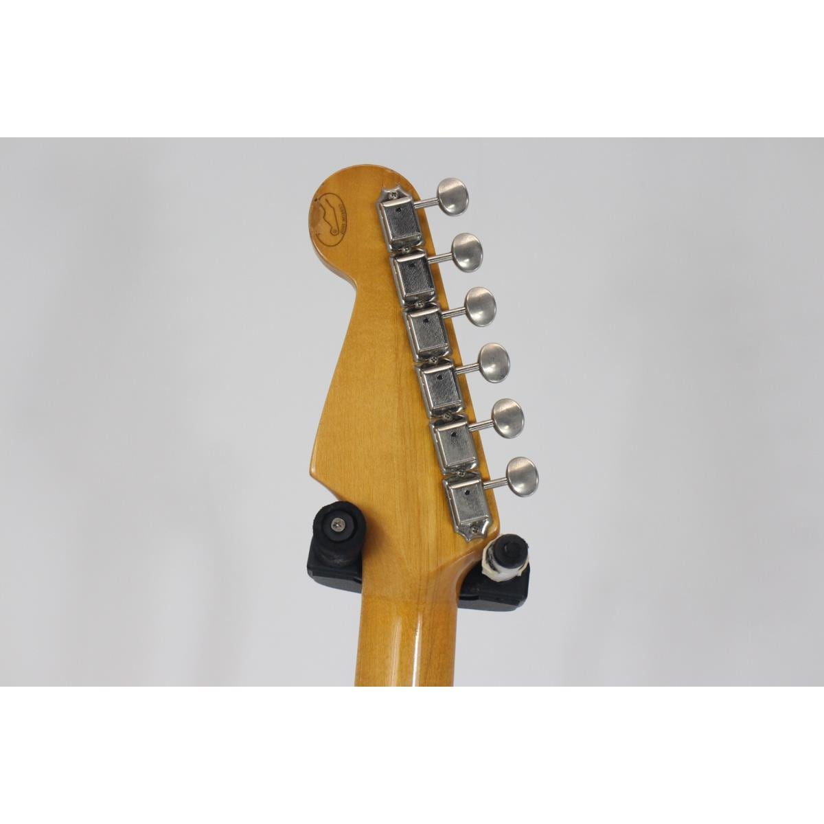 ＦＥＮＤＥＲ　ＣＵＳＴＯＭ　ＳＨＯＰ　　５７　ＳＴＲＡＴＯＣＡＳＴＥＲ