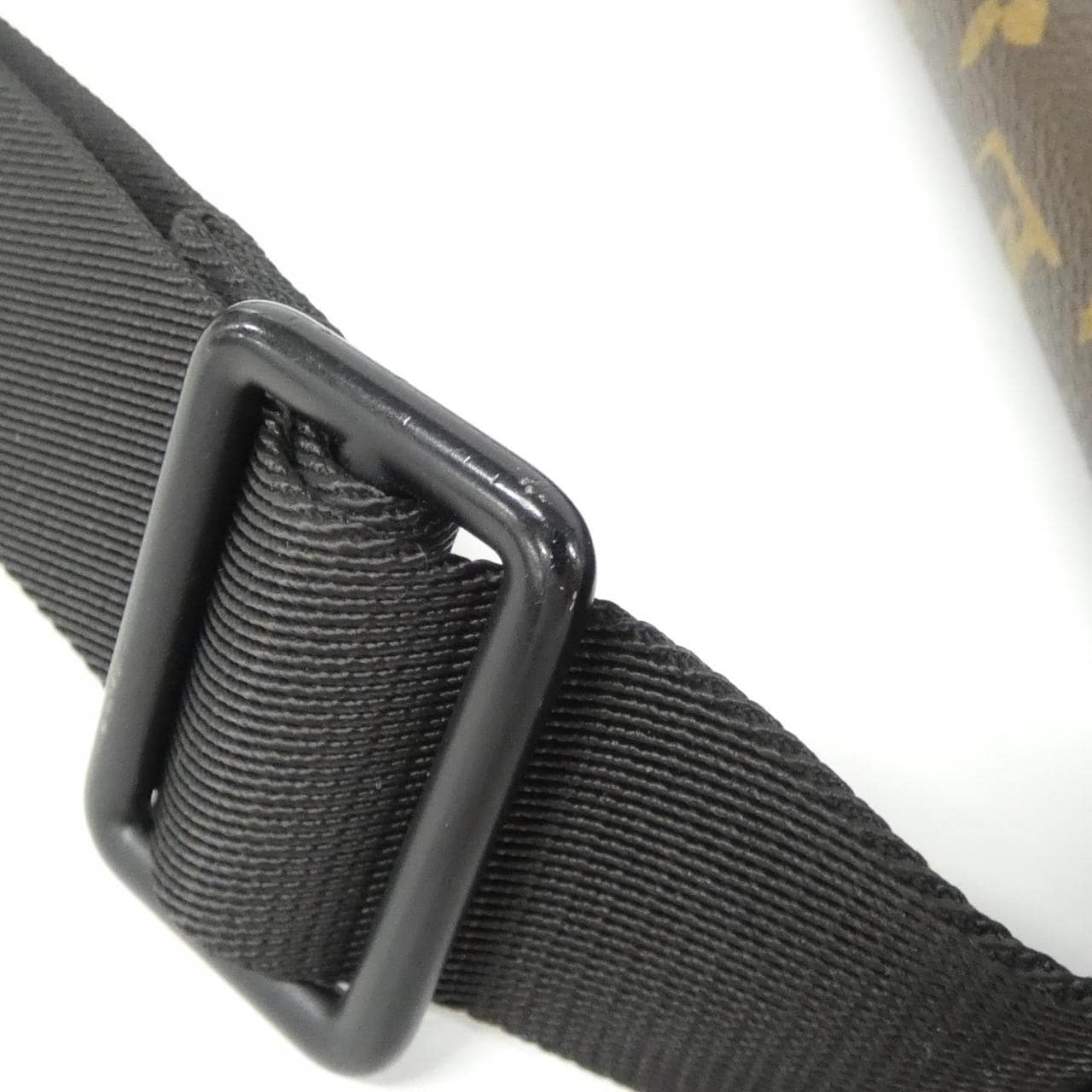 ルイヴィトン モノグラム マカサー マグネティック メッセンジャー M45557 ショルダーバッグ