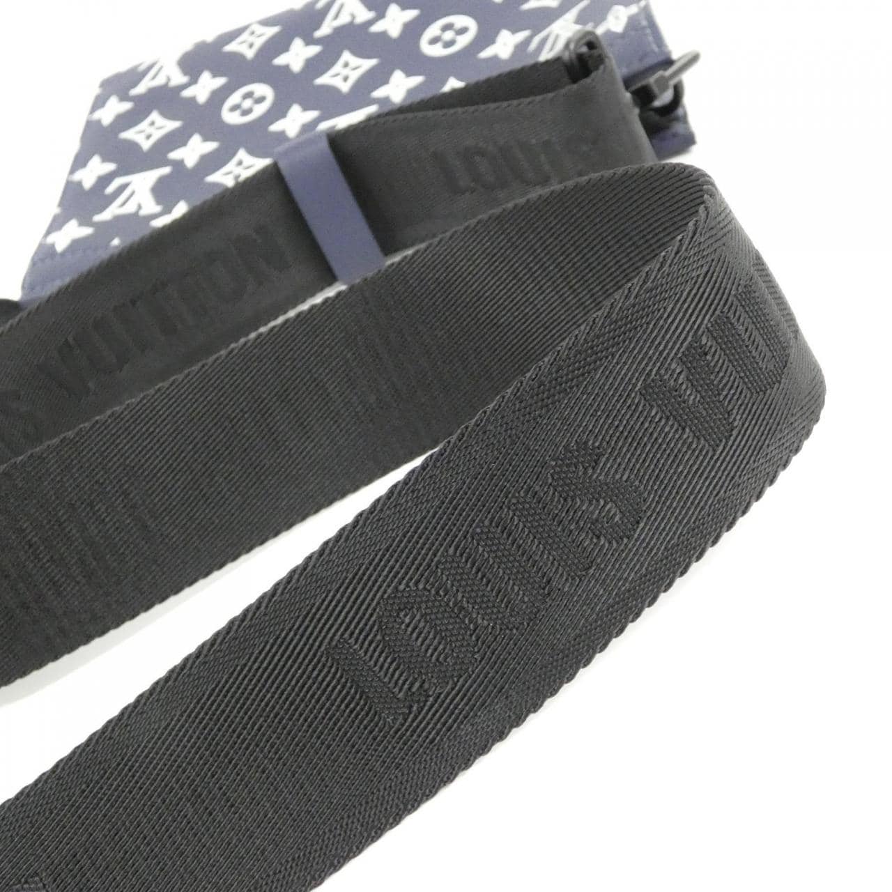 LOUIS VUITTON Monogram Shadow Gaston 可穿戴钱包 M83384 单肩包