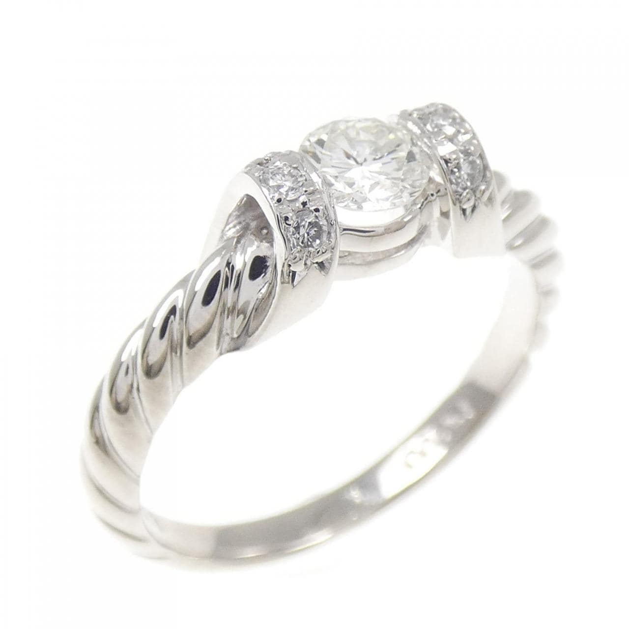 PT900 ダイヤモンド リング 0.30CT