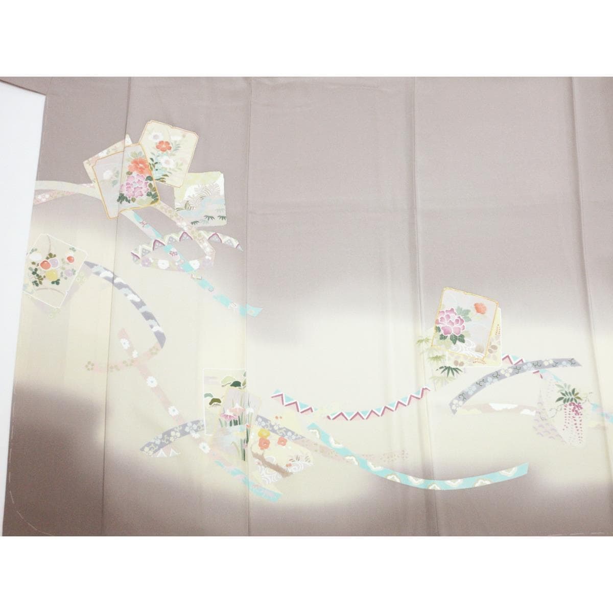 【未使用品】訪問着　友禅加工　刺繍入り