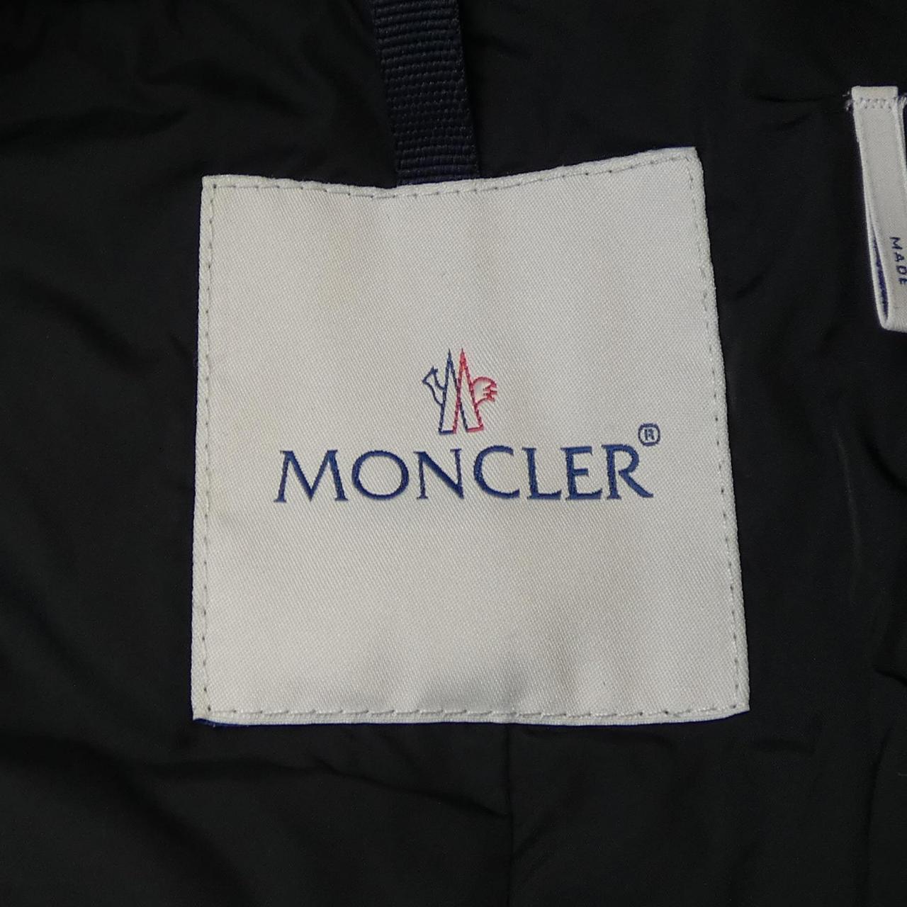 モンクレール MONCLER ダウンジャケット