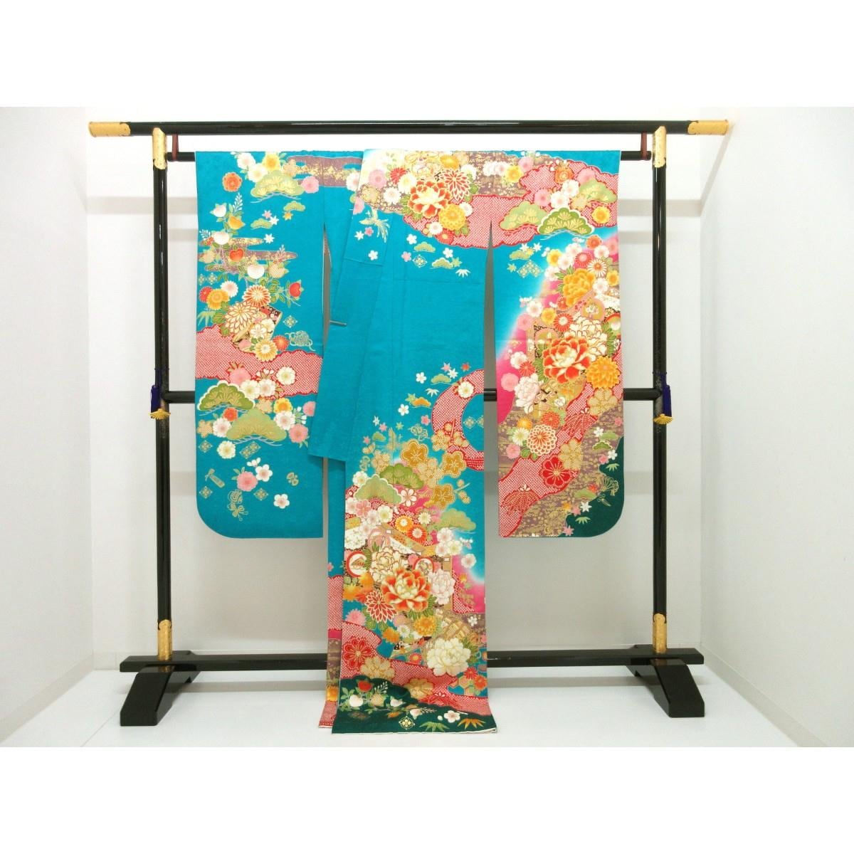 振袖　友禅金彩加工　刺繍入りボカシ染　身幅Ｌ寸