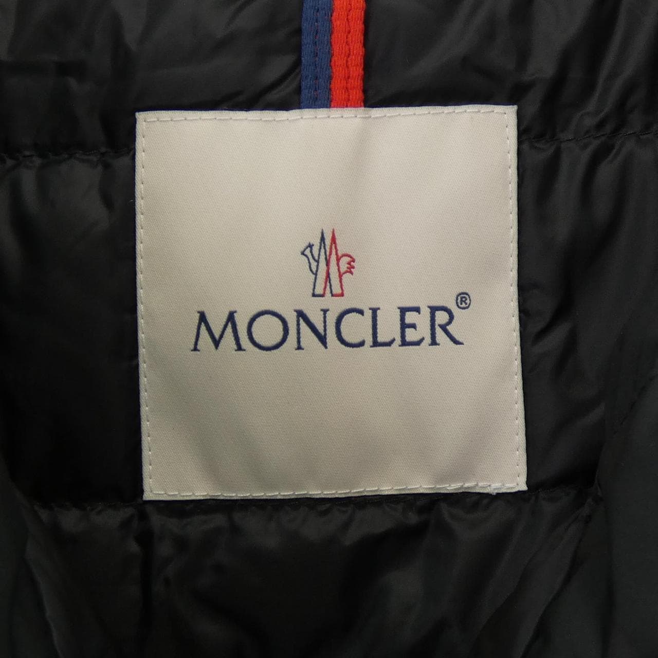 モンクレール MONCLER ダウンジャケット