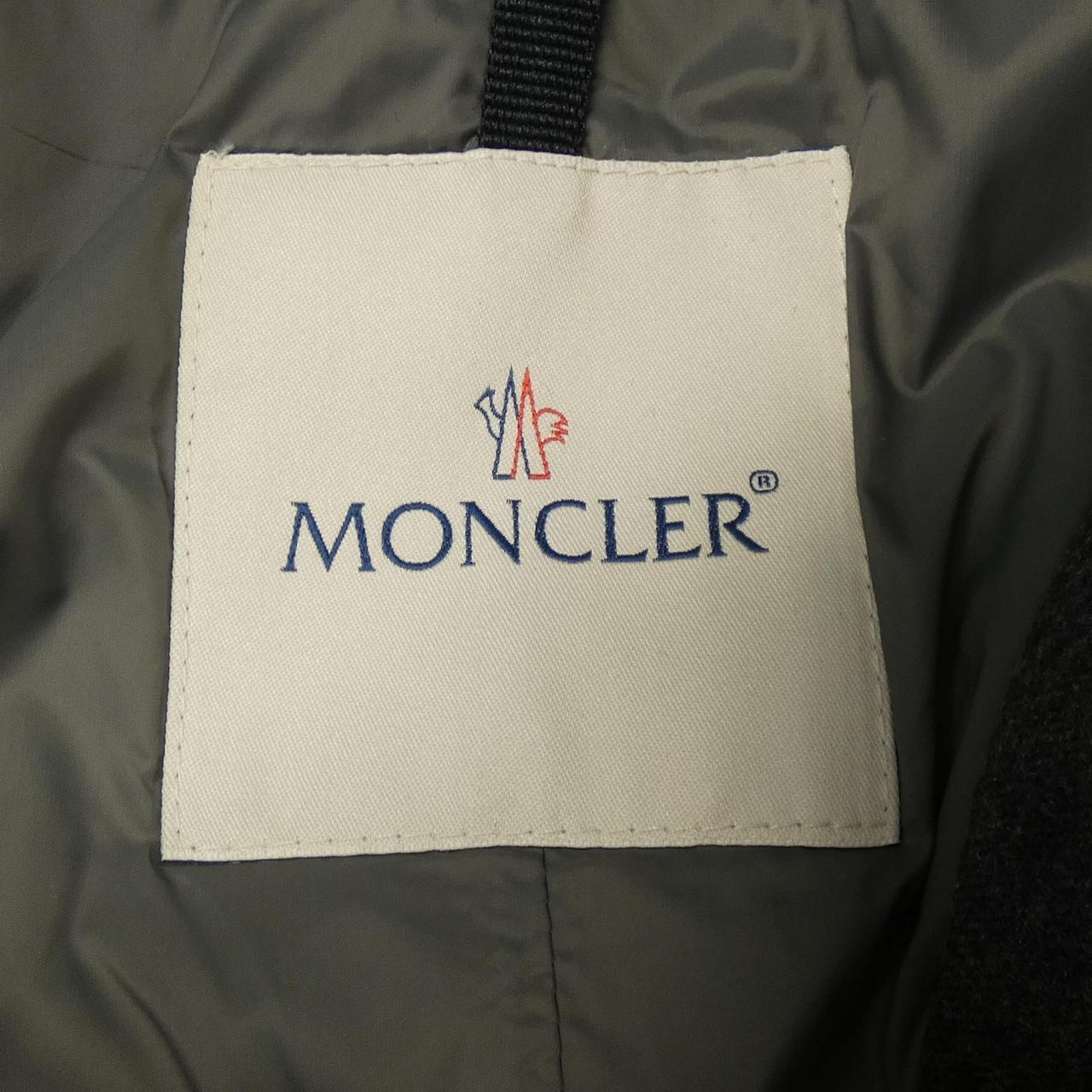 モンクレール MONCLER ダウンジャケット