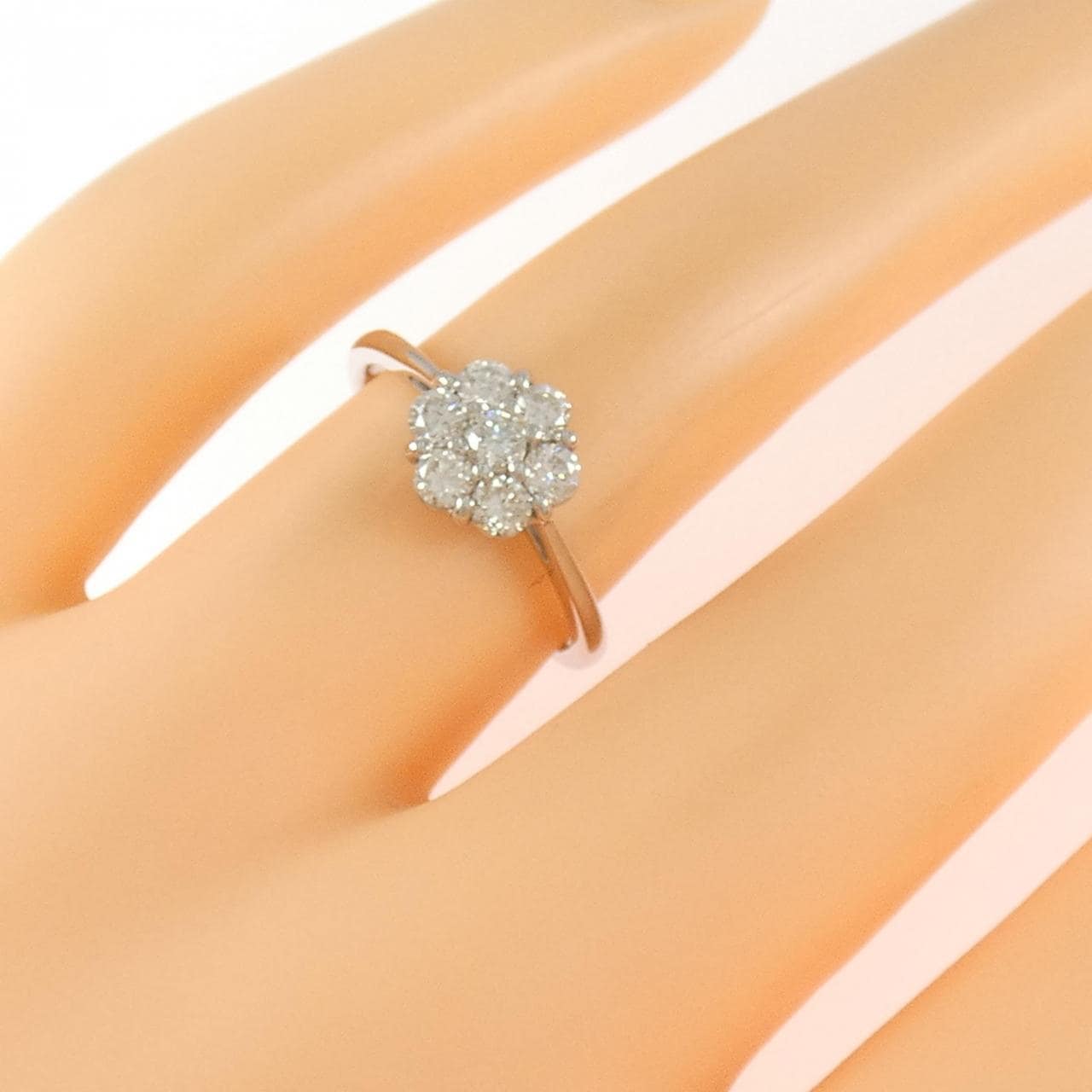 PT900 フラワー ダイヤモンド リング 0.50CT