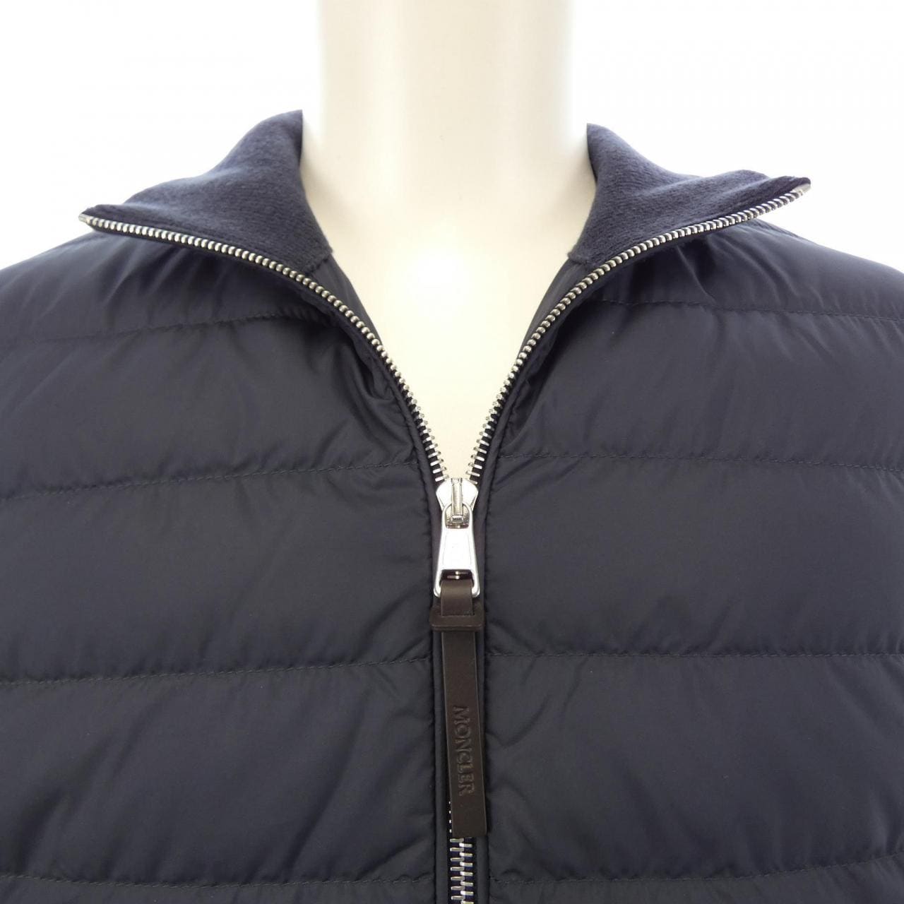 モンクレール MONCLER 20919B00033 ダウンジャケット
