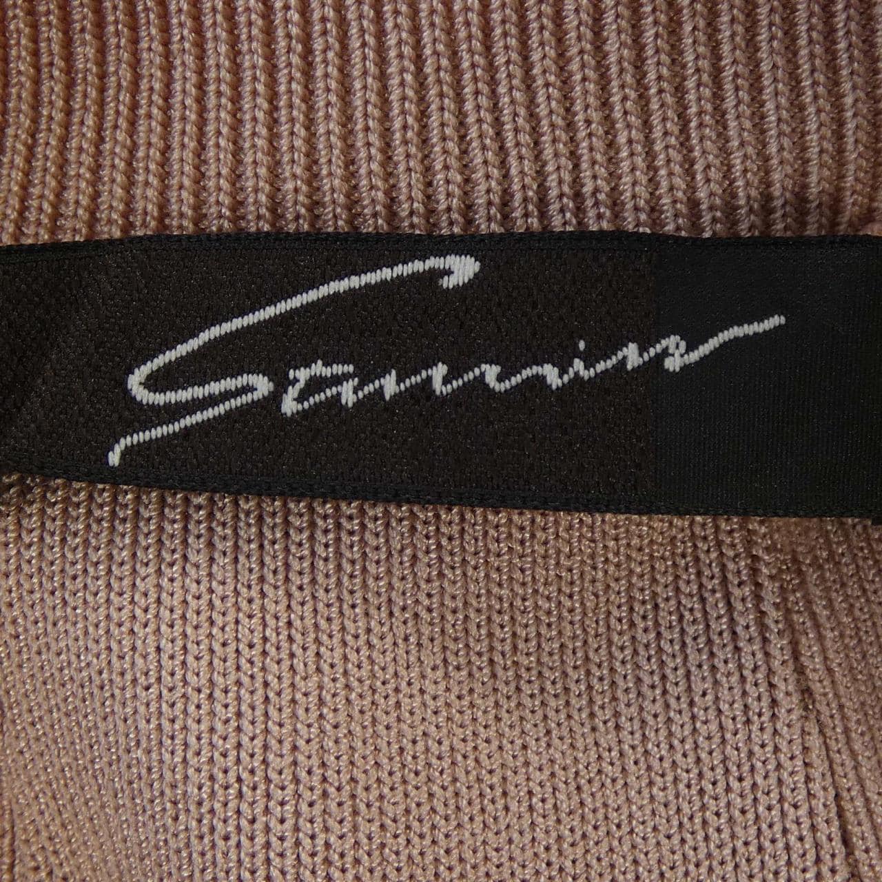 スタニング Stunning トップス