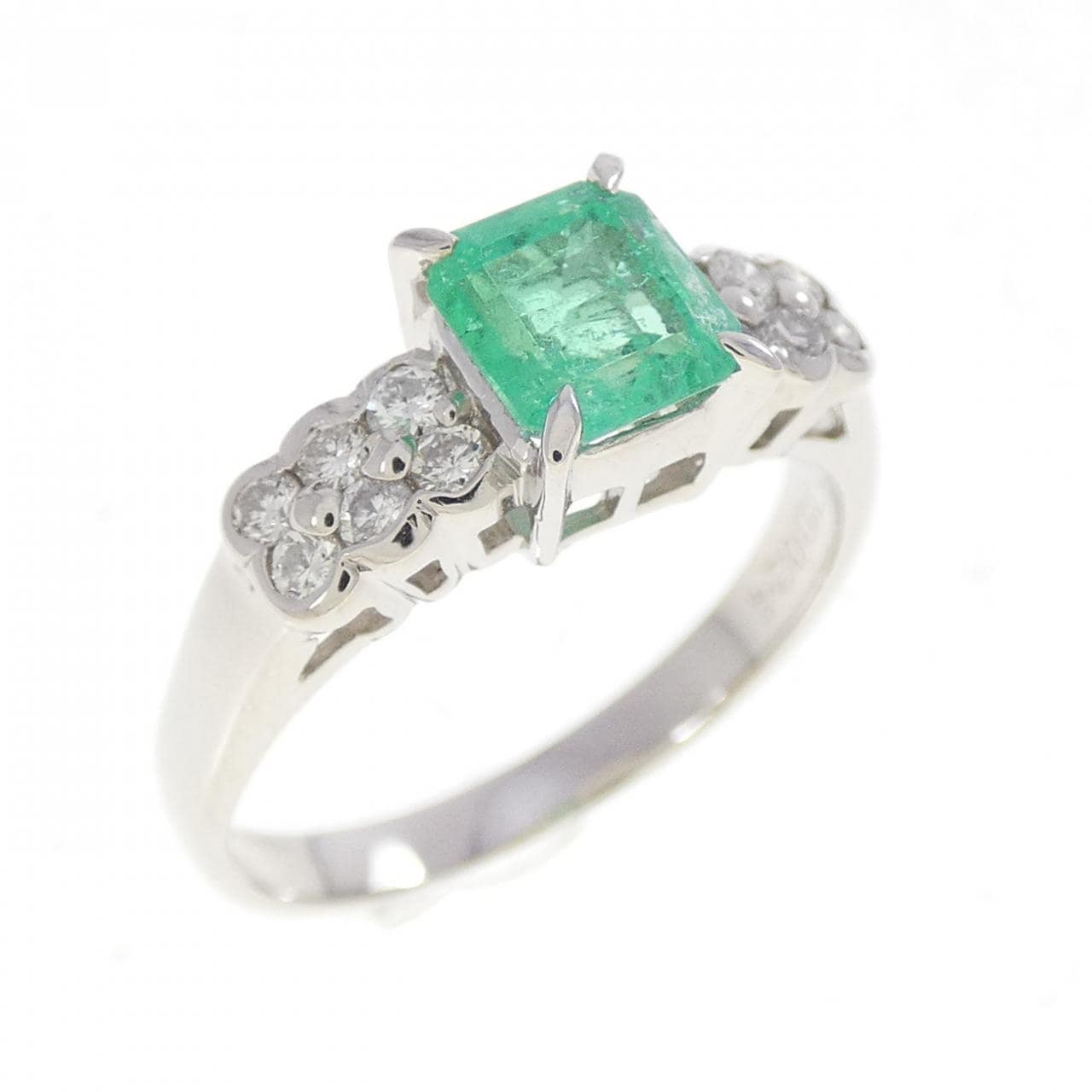 PT900 エメラルド リング 0.74CT