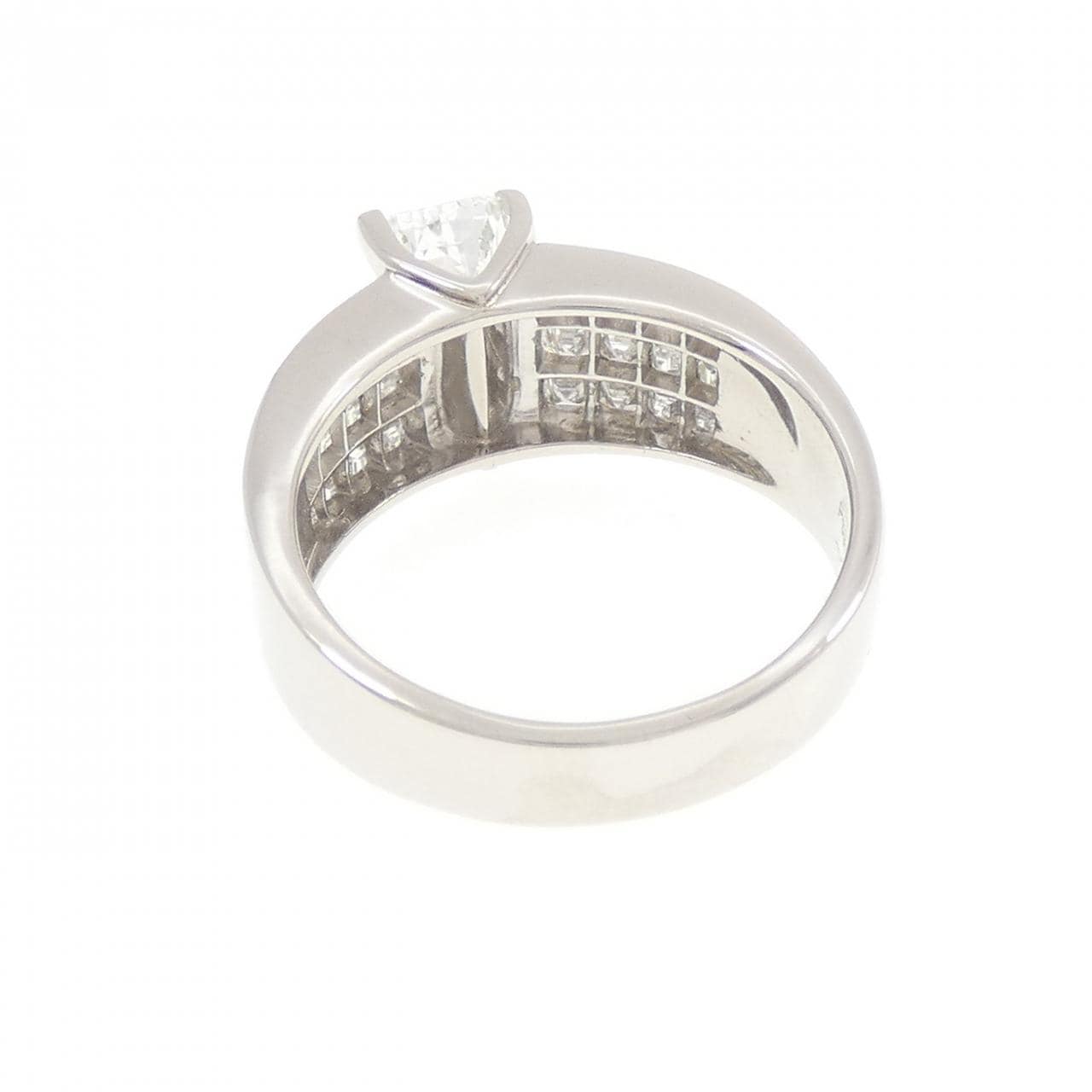 PT900 ダイヤモンド リング 1.203CT F VVS2 エメラルドカット