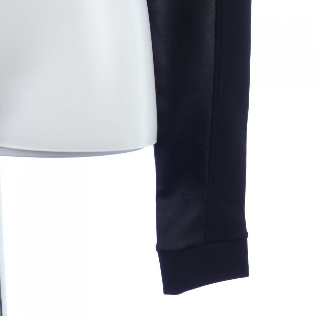 モンクレール MONCLER 10938G78600 ジャケット