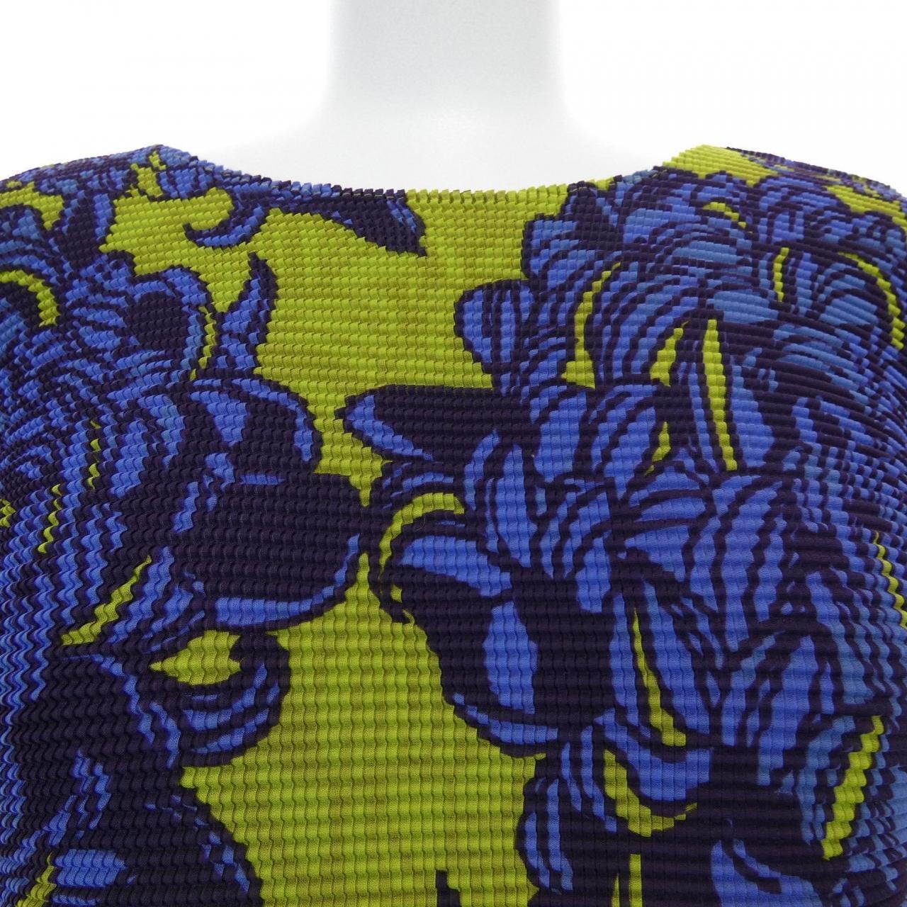 ミーイッセイミヤケ me ISSEY MIYAKE MI03FJ772 トップス