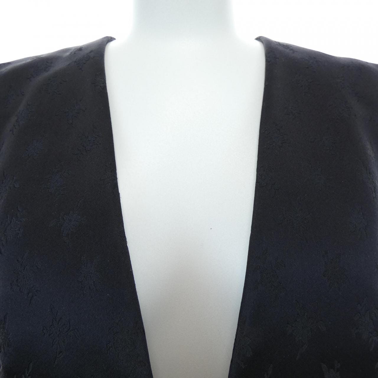 ルイヴィトン LOUIS VUITTON ミックスマテリアルフローラルスリーブ FMVB88N76 ロングベスト