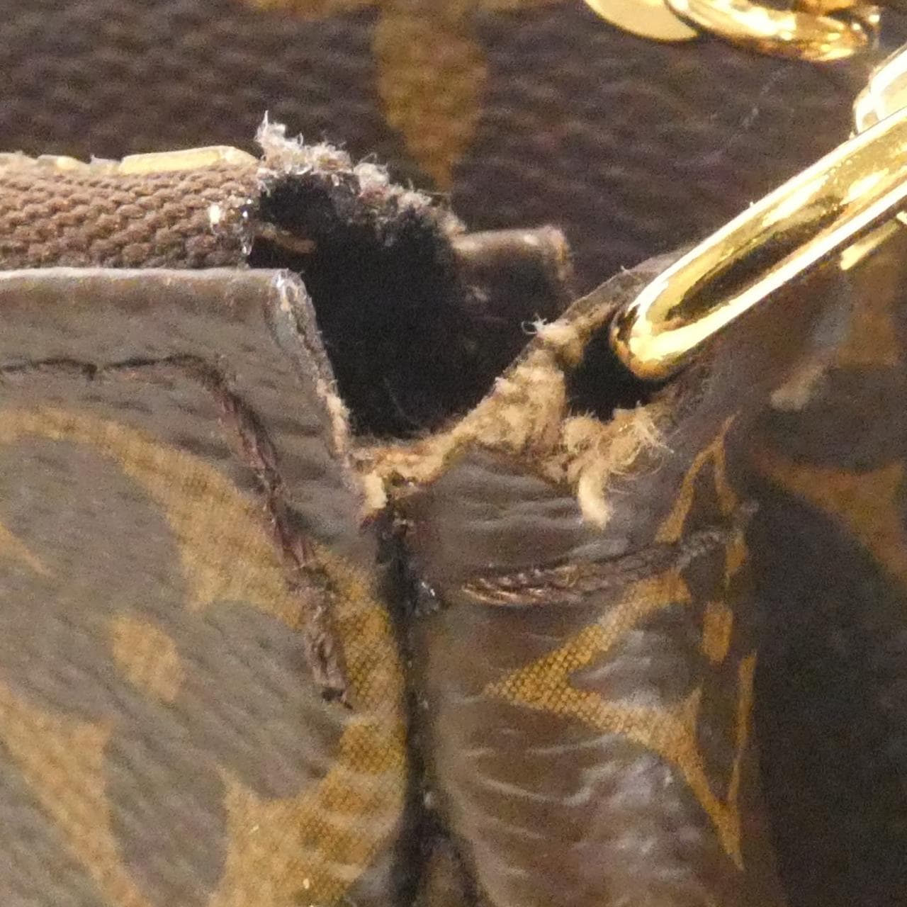 ルイヴィトン モノグラム ミュルティ ポシェット アクセソワール M44813 ショルダーバッグ