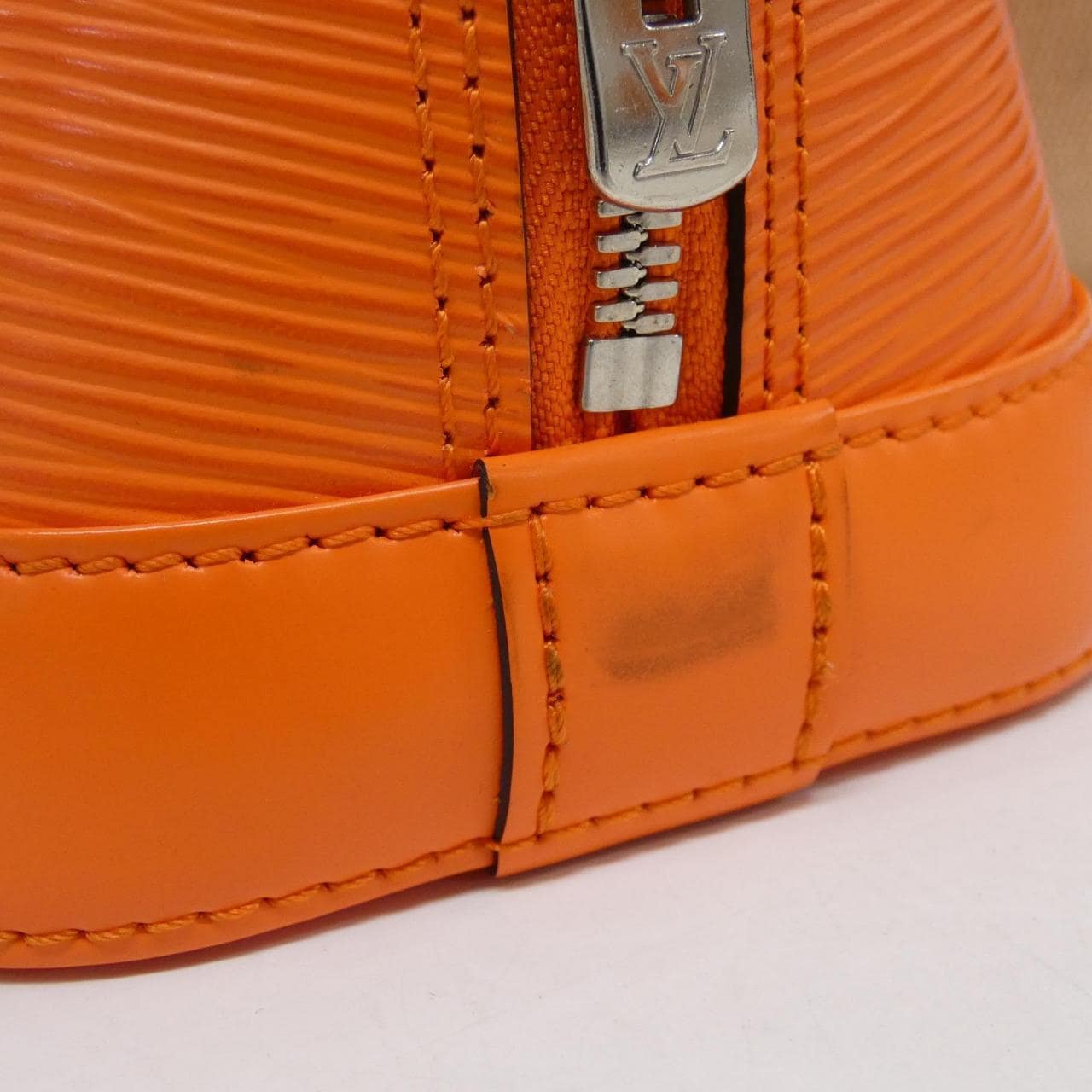 ルイヴィトン エピ アルマBB M57429 バッグ