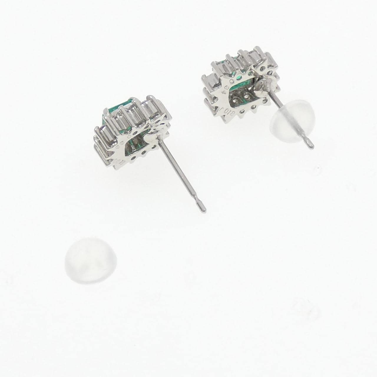 PT900 エメラルド ピアス 0.67CT