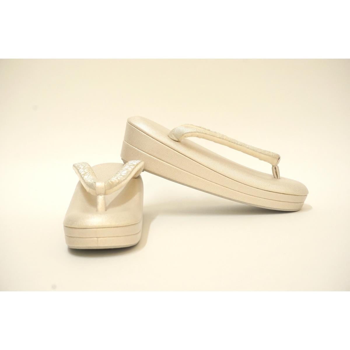 [新品] 女用涼鞋 M 碼