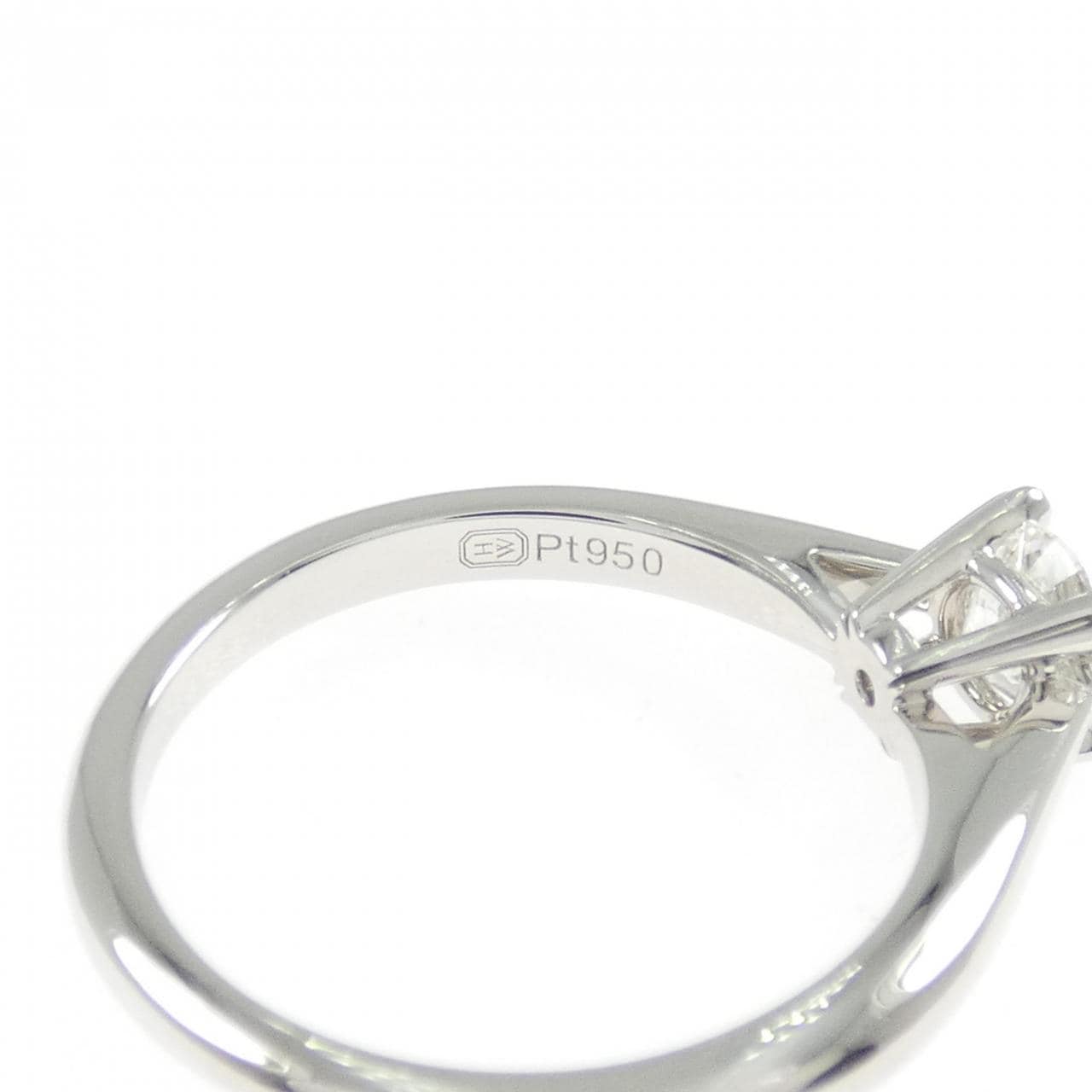 ハリーウィンストン ソリティア リング