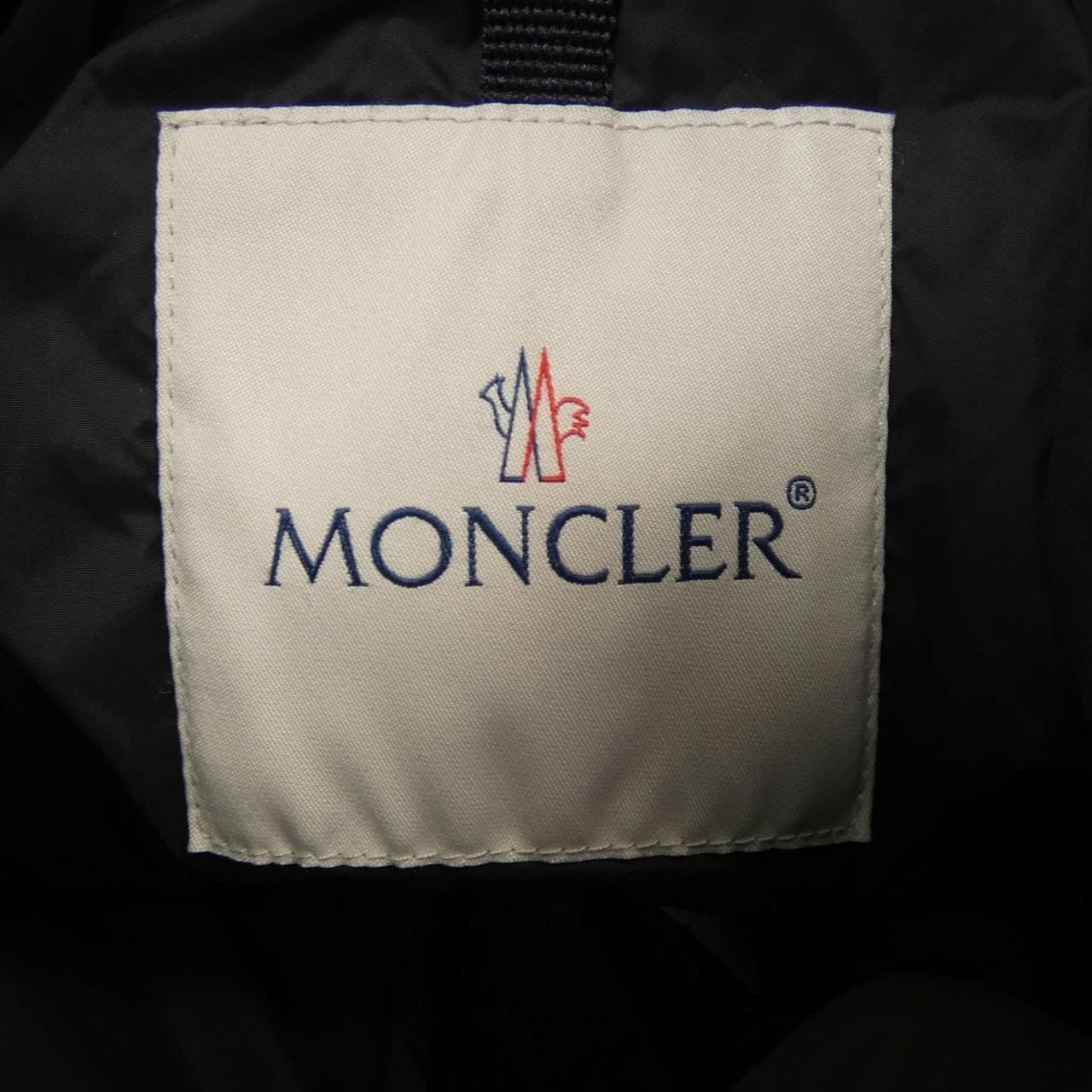 モンクレール MONCLER ダウンジャケット