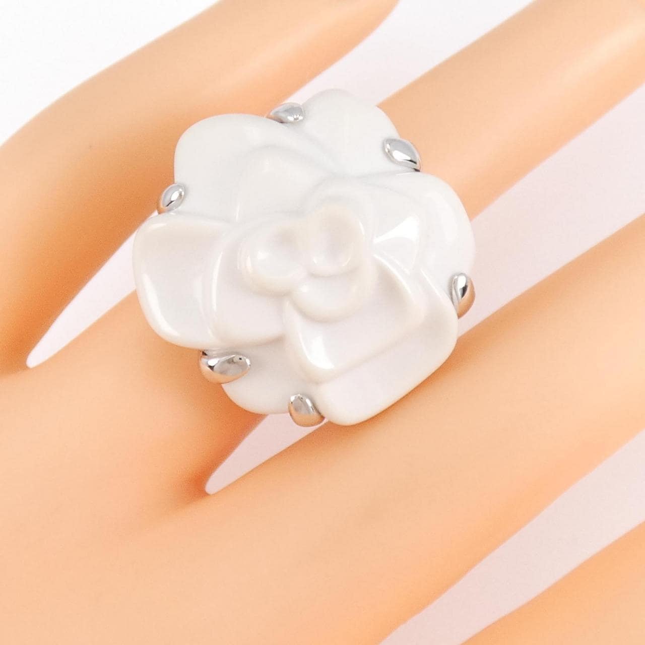 CHANEL camellia small ring