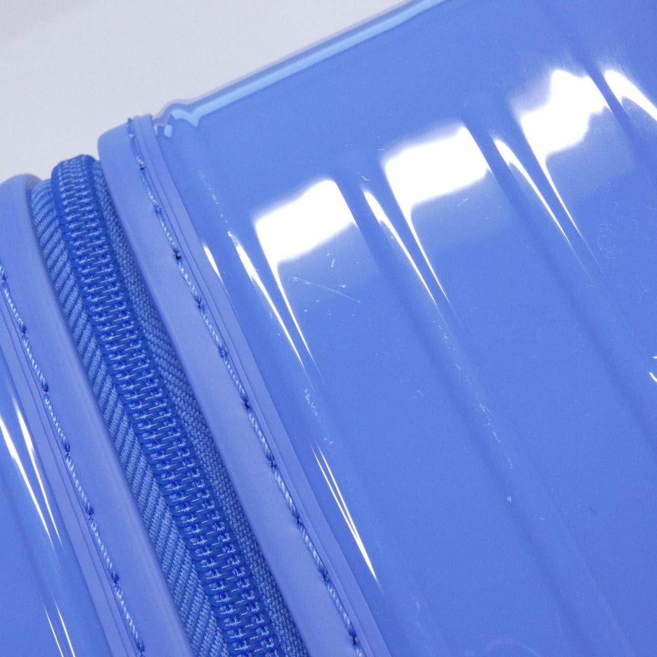 リモワ ESSENTIAL キャビン 36L 83253741 キャリーバッグ