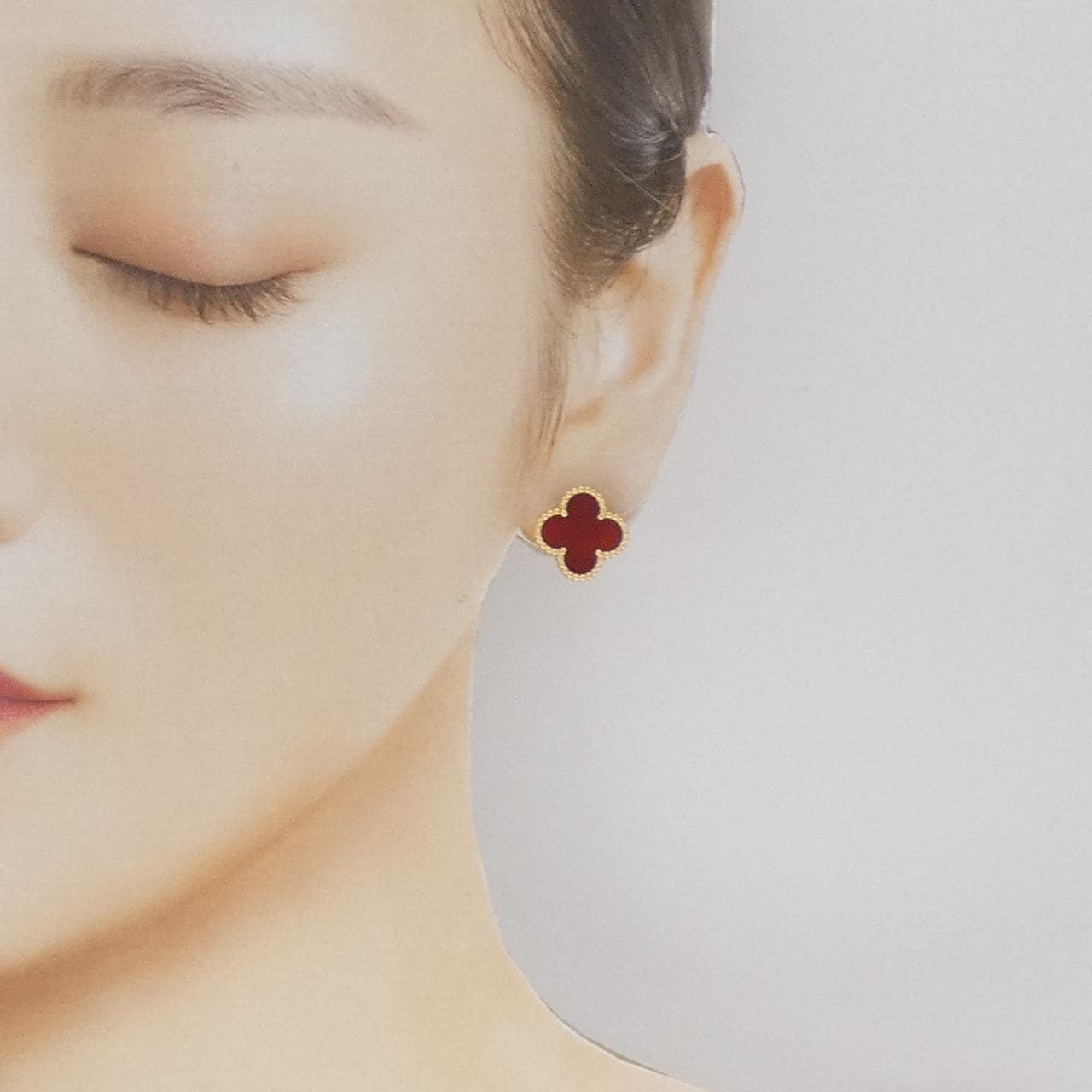 ヴァンクリーフ&アーペル ヴィンテージアルハンブラ ピアス