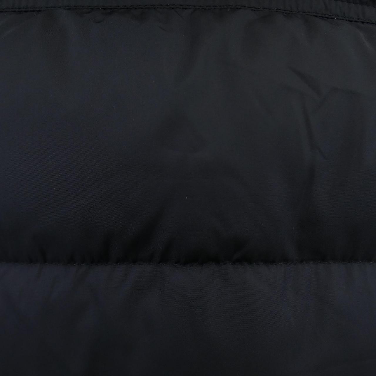 モンクレール MONCLER ダウンジャケット