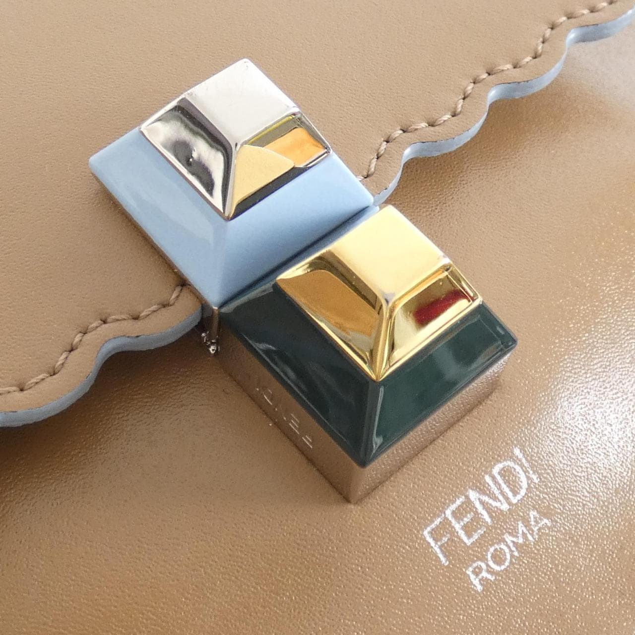 FENDI KAN I MINI 8M0381 OZC 單肩包