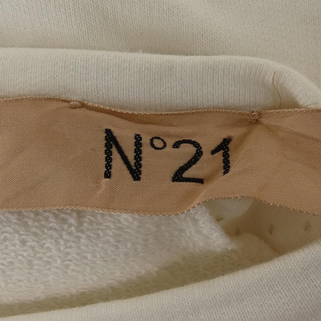 ヌメロヴェントゥーノ N°21 トップス