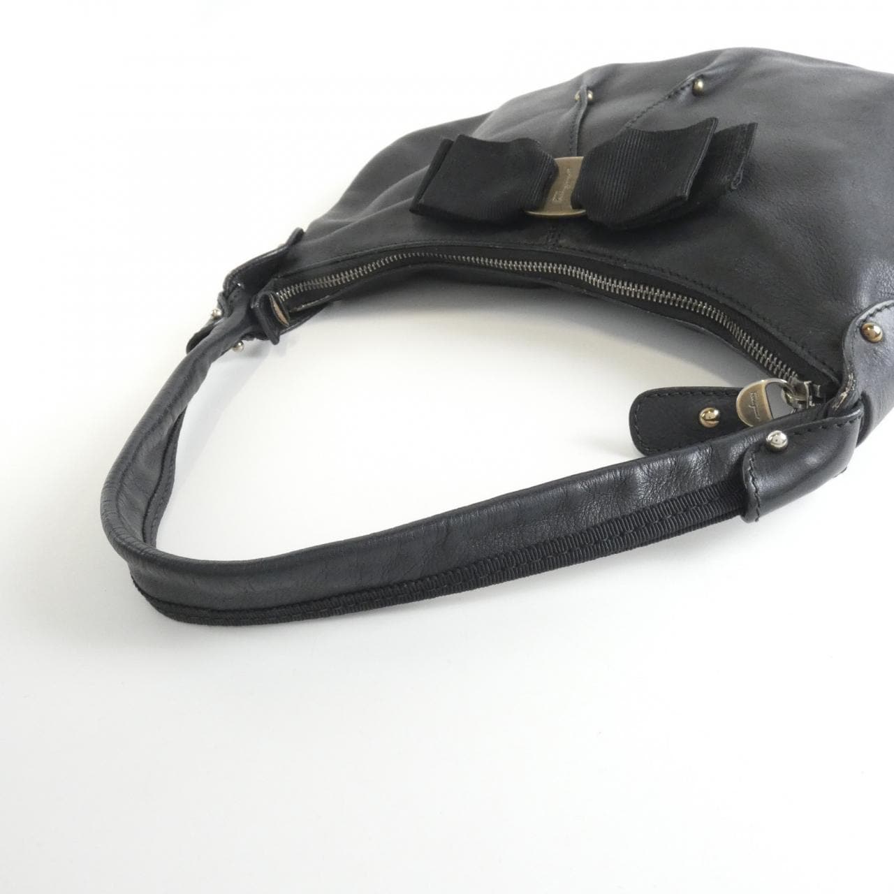 サルヴァトーレフェラガモ 21 B505 バッグ