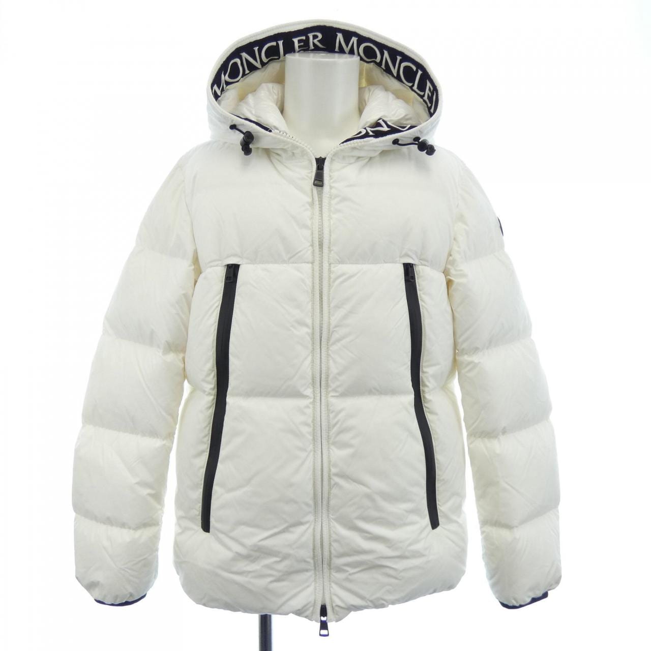 モンクレール MONCLER ダウンジャケット