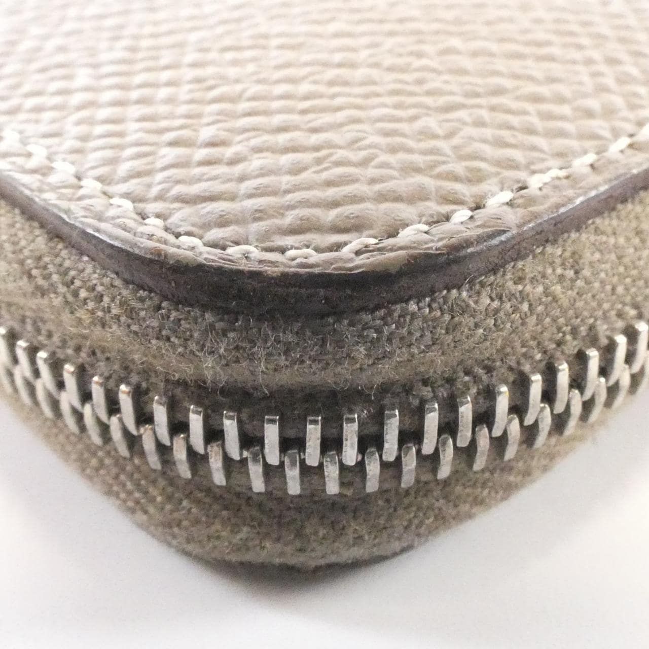 エルメス アザップ ヴェルティカル 047675CK 財布