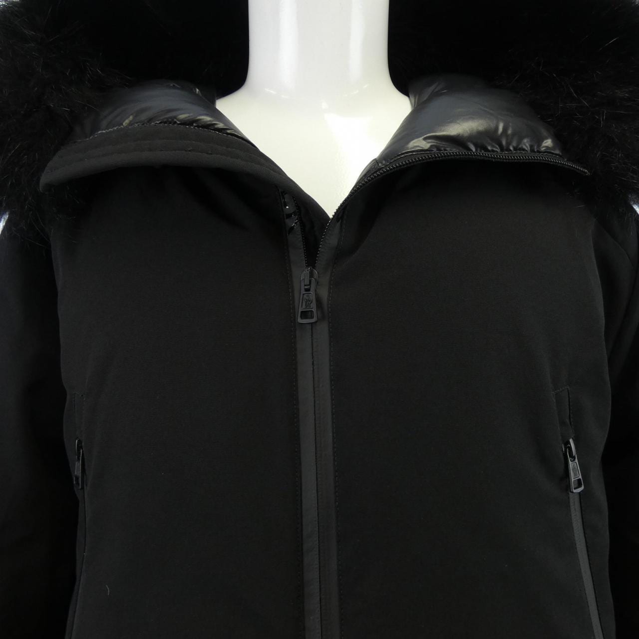 モンクレール MONCLER KERJEAN ダウンジャケット