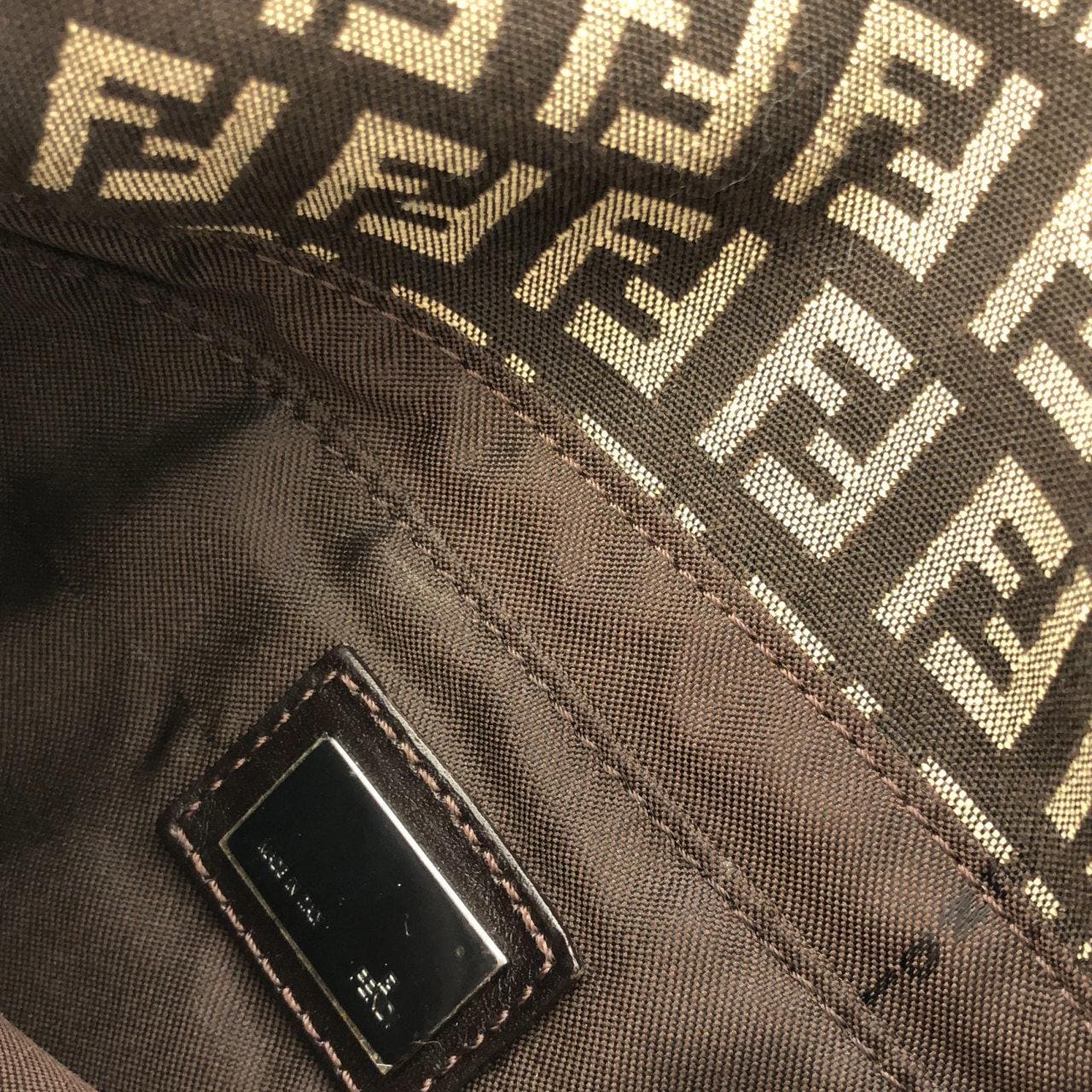フェンディ 8BT075 JQ4 ショルダーバッグ