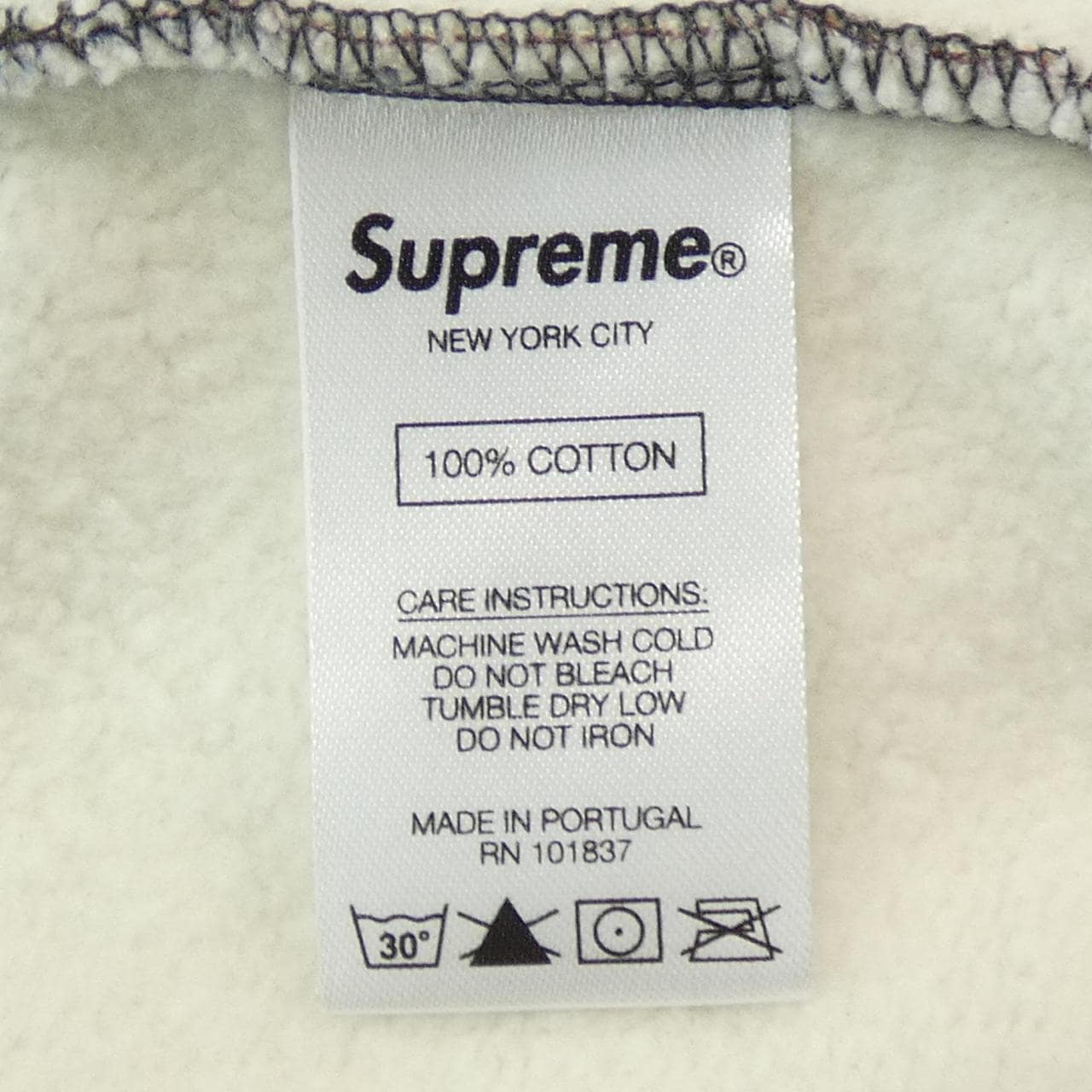 シュプリーム SUPREME パーカー