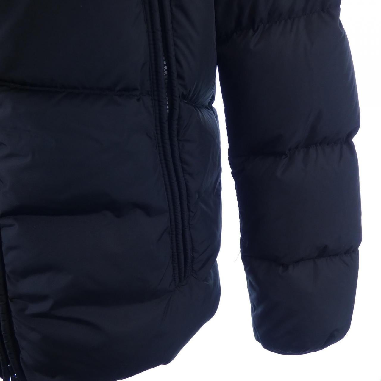モンクレール MONCLER ダウンジャケット