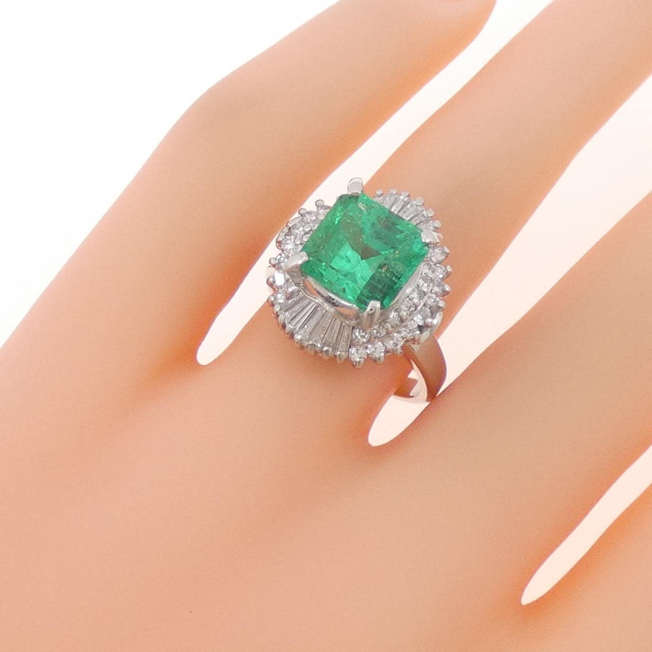PT900 エメラルド リング 3.01CT
