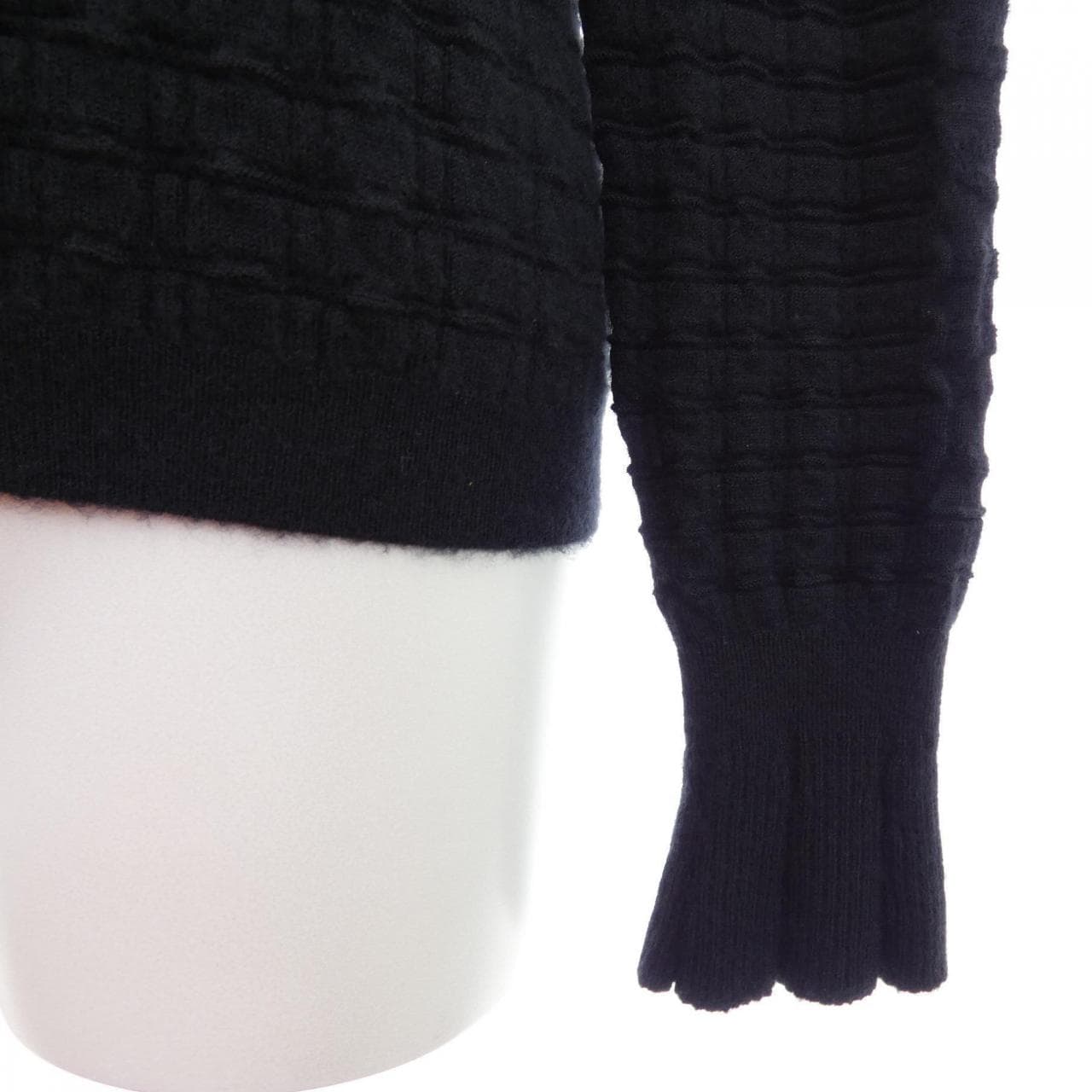 シャネル CHANEL P75680K10882 23B ニット