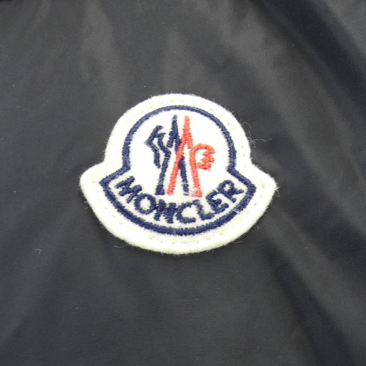 モンクレール MONCLER ダウンジャケット