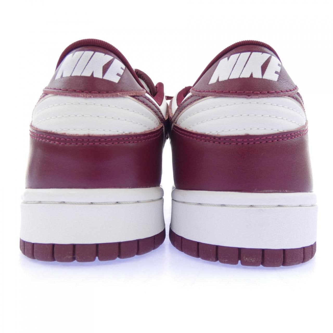 ナイキ NIKE スニーカー