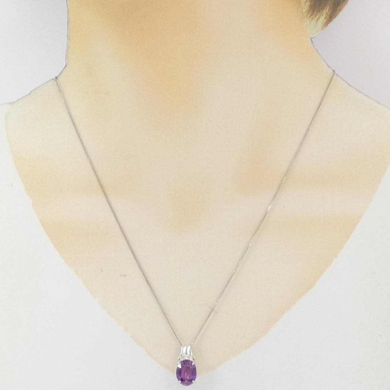 PT900/PT850 合成サファイヤ ネックレス 2.86CT