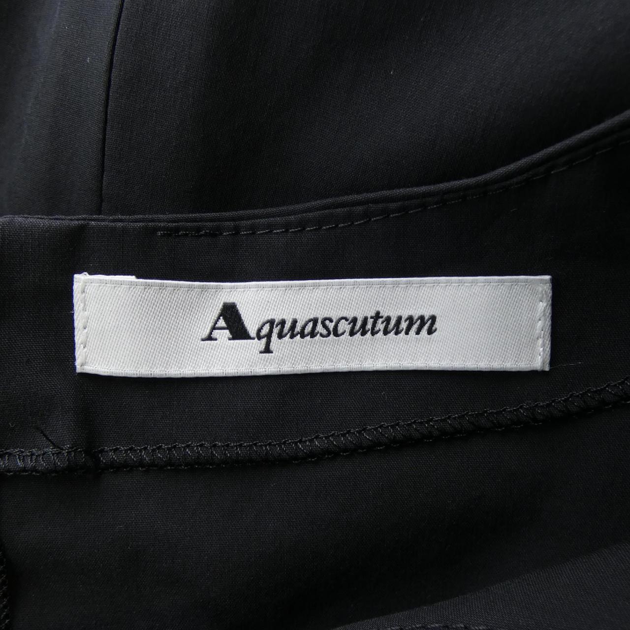 アクアスキュータム Aquascutum ワンピース