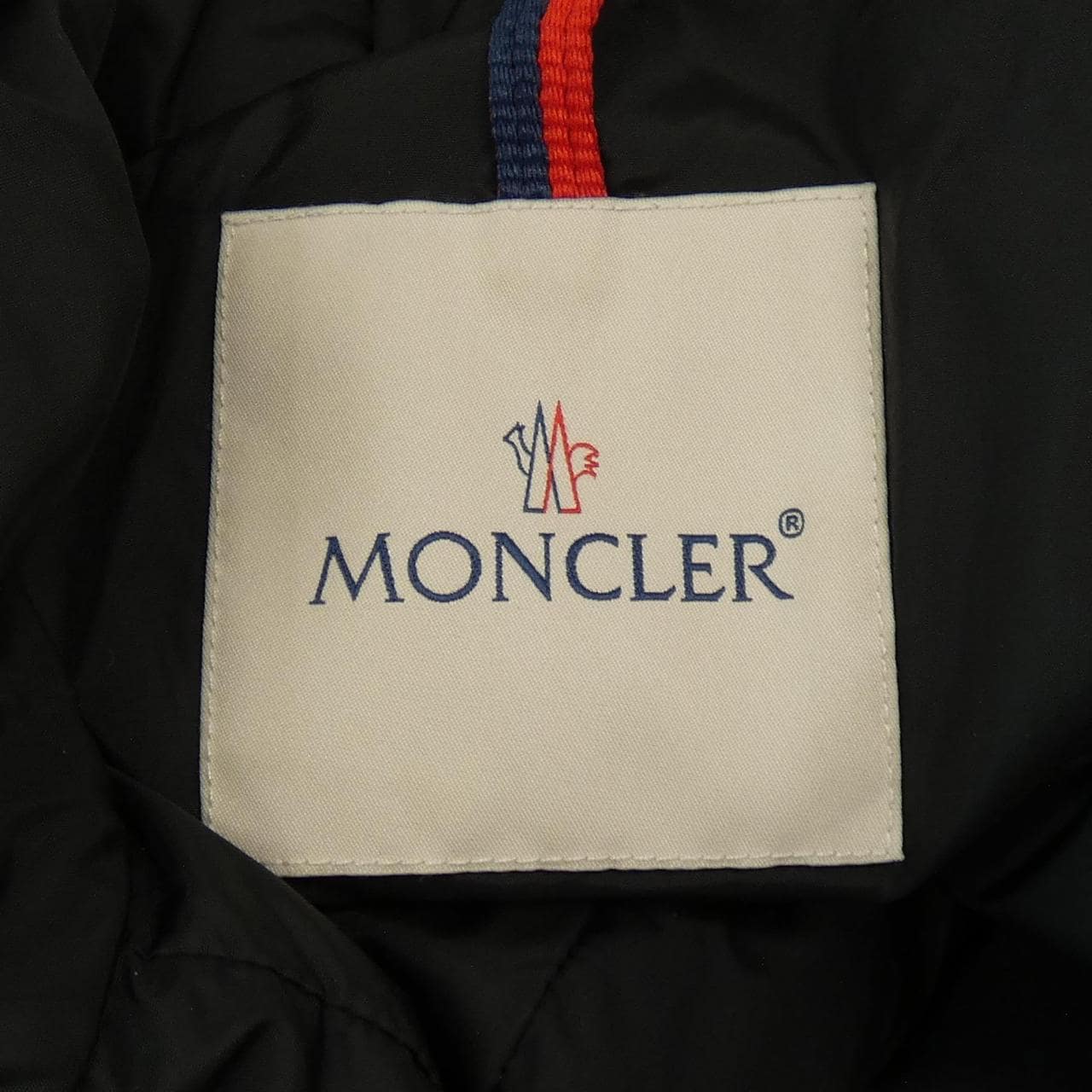 モンクレール MONCLER ダウンジャケット